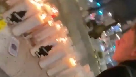 VIDEO: Supremacistas fanáticos de Trump destruyen memorial de Daunte Wright