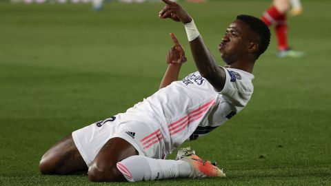 Vinicius celebró el gol haciendo reverencias a Kroos.