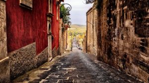 Pueblo italiano Castiglione di Sicilia vende casas por solo Є1 euro