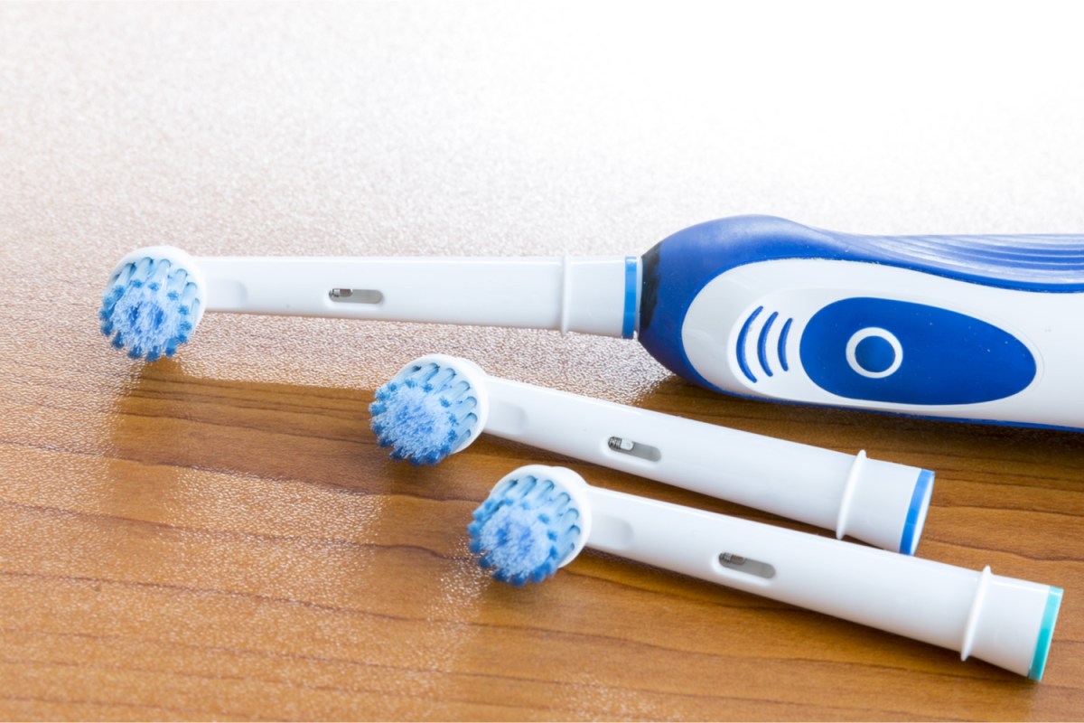 Ventajas y desventajas del uso del cepillo de dientes eléctrico - COV