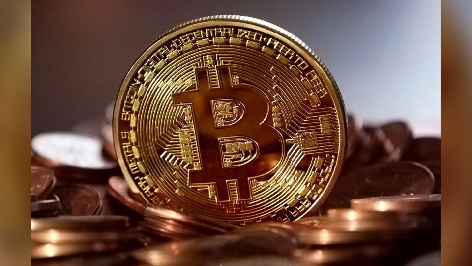 a que se debe el aumento del bitcoin