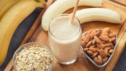 Combinar bananas con avena para el desayuno será muy beneficioso, para la salud y para el control de peso