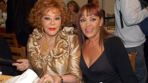 Silvia Pinal junto a Silvia Pasquel.