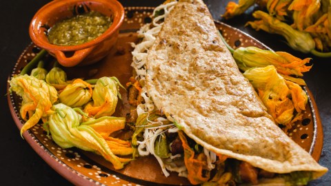Quesadilla flor de calabaza
