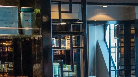 Un salón de belleza puede ser una buena opción de negocios para muchas personas, pero necesitarás tener un buen capital para comenzar apropiadamente.