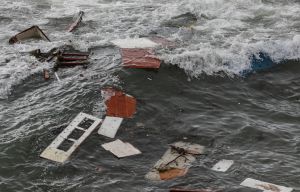 Patrulla Fronteriza cree que el barco que se volcó en San Diego se usaba para traer inmigrantes a EE.UU.