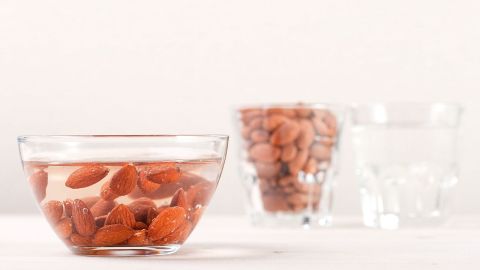 Almendras en remojo