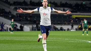 Hat trick de Gareth Bale acerca al Tottenham a Europa