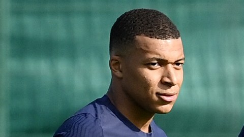 Benzema ya empieza a entenderse con Mbappé en los entrenamientos.