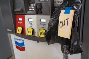 Más de mil gasolineras se quedan sin combustible por compras de emergencia tras ciberataque a Colonial Pipeline