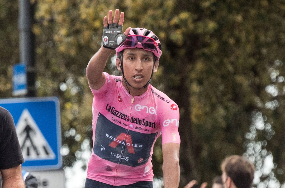 Egan Bernal voló en la etapa 11 del Giro de Italia y sacó más ventaja ...