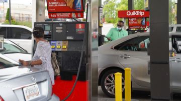 No hay escasez de gasolina, dice el Gobierno.