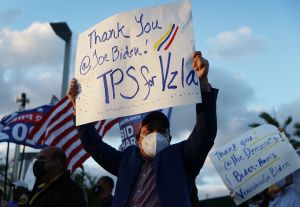 USCIS alerta a venezolanos sobre fraudes para obtener TPS y permanecer en Estados Unidos