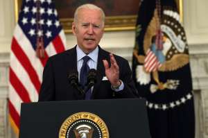 Biden advierte a quienes reciben bono de desempleo a aceptar un trabajo o perderán la ayuda