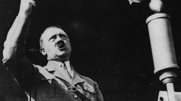 Adolf Hitler durante un evento público en 1936.