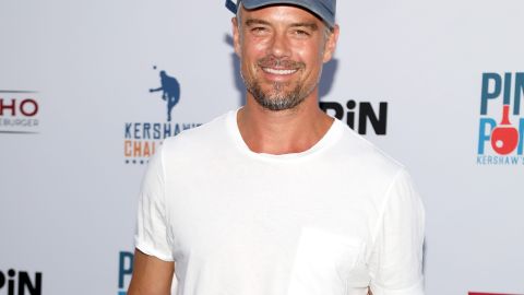 El compañero de película de Jennifer López, Josh Duhamel, confesó que estuvo a punto de morir durante el rodaje de la comedia romántica en República Dominicana.