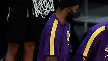 La preocupación por el físico de James es evidente.