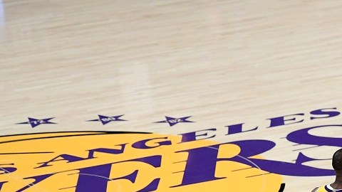 James se repuso y terminó el duelo con un momento clutch.