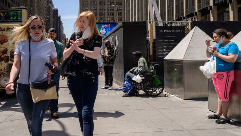 A partir del miércoles quien esté ‘full’ vacunado en Nueva York no necesitará usar máscaras en la mayoría de los lugares.