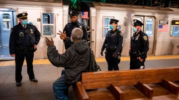 Las autoridades de la MTA calculan que actualmente hay unos 2,000 uniformados en todo el sistema del Subway.