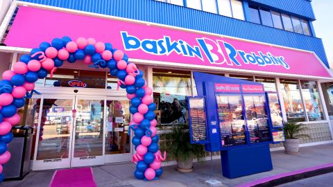 Algunos ex-empleados han dicho en foros de internet que el trabajo en Baskin-Robbins es agradable y fácil.