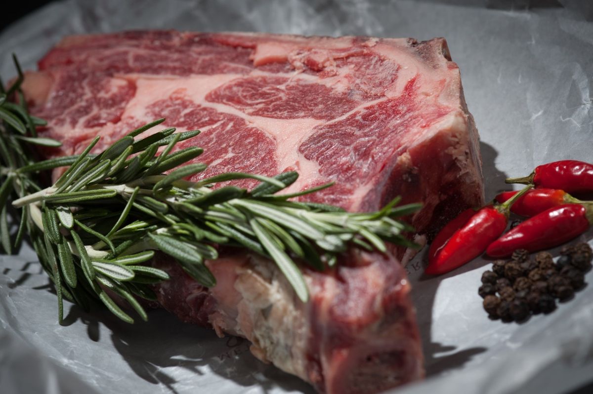 La carne roja está clasificadas por la Agencia Internacional para la Investigación del Cáncer como probablemente carcinógena para los humanos.