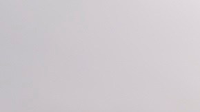 AME1911. SAN YSIDRO (ESTADOS UNIDOS), 29/05/2021.- La hondureña Gladys Alvarenga posa con sus hijos hoy, en el cruce fronterizo de Arlington, California (EE.UU.). Una mujer hondureña con dos hijas con pasaporte estadounidense regresó este sábado a California, 69 días después de que la Patrulla Fronteriza los expulsara a México al considerar que no eran elegibles para entrar al país a pesar de ser ciudadanas. "No es legal que no dejen entrar a mis hijas a su país", dijo a Efe la indocumentada hondureña Gladys Alvarenga, madre de Naydelyn y Vianela, de 12 y 10 años, respectivamente, y estadounidenses de nacimiento. Viajaba con ellas el otro hijo de la mujer, David, de 5 años y hondureño. EFE/ Manuel Ocaño