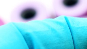 A finales de la década de 1930 se descubrió que las gripes las producen virus y no bacterias.