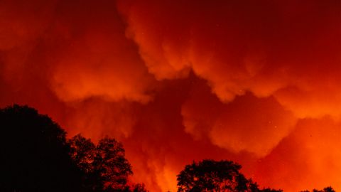 El incendio ha consumido cerca de 617 acres.