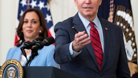 Biden y Harris ayer frente a la prensa en la Casa Blanca.