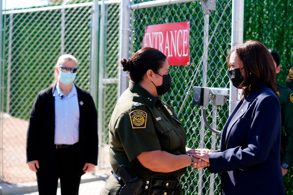 Kamala Harris Dice Que Ha Estado Muchas Veces Por La Frontera En Primera Visita Oficial A Esa 