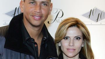 Alex Rodriguez estuvo muy juntito con su ex esposa Cynthia Scurtis ahora Jennifer Lopez y Ben Affleck andan de amores.