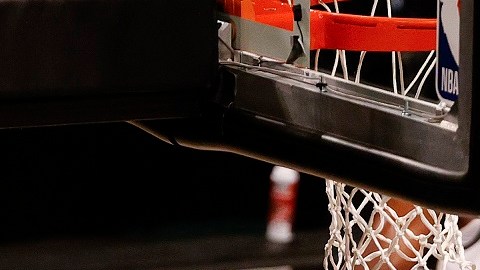 Este sábado iniciaron las semifinales entre Bucks y Nets.