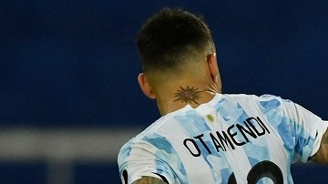 Ben Brereton ya tuvo minutos contra Argentina.