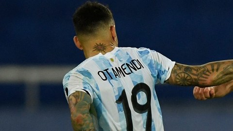 Ben Brereton ya tuvo minutos contra Argentina.