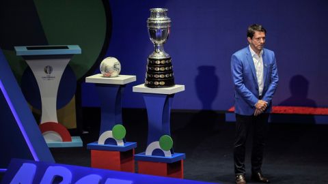 El domingo rodará el balón en Brasil.