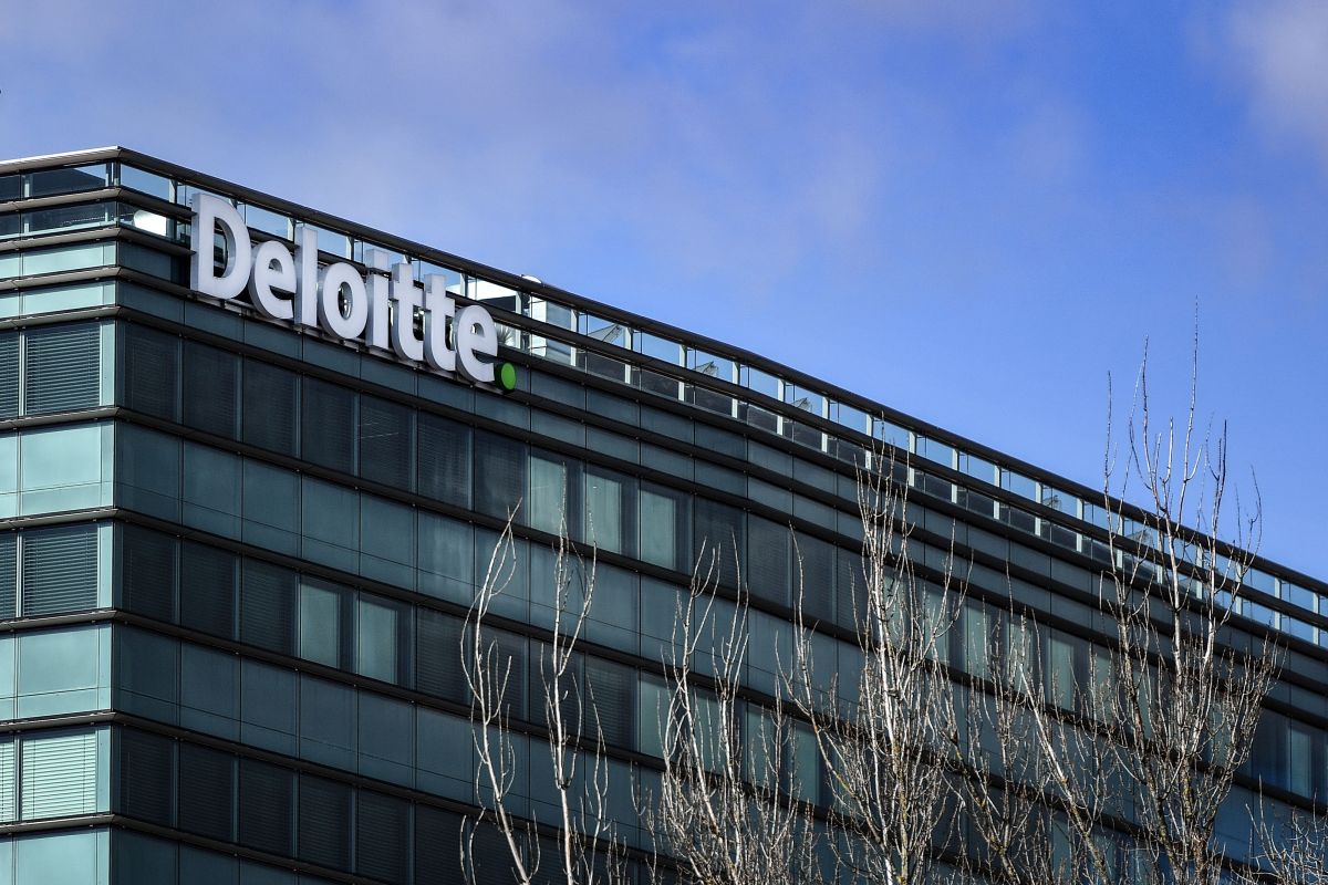 Las oficinas de Deloitte en Reino Unido lucirán vacías con la nueva modlidad de trabajo que adoptarán los empleados tras la pandemia.