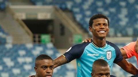 Ecuador cayó en su debut contra Colombia.