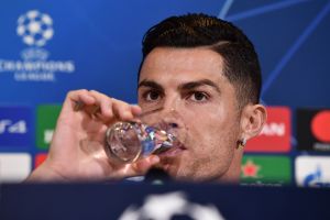Todos se burlaron de Cristiano Ronaldo: futbolistas, entrenadores y ex compañeros se mofaron del gesto de CR7 y Coca-Cola