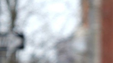 La nueva orden de vacunación afecta a más de 160,000 empleados municipales como los policías y bomberos.
