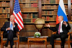 "Los estadounidenses creen que nada es más importante que ellos mismos": Putin "alaba" a Biden al volver a Rusia tras su primera reunión presidencial