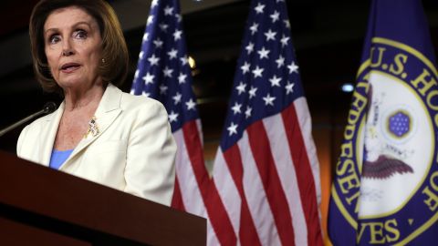 Pelosi anunció la creación de un comité que investigará el asalto al Capitolio.