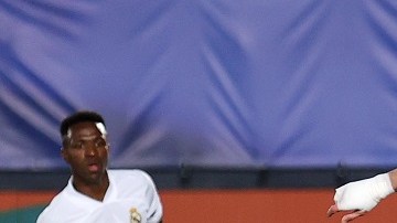 Real Madrid y Barcelona no aflojaron sobre persistir en la Superliga.