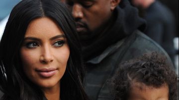 Kim Kardashian se hizo un retrato familiar y dejó fuera a Kanye West cuando aún estaban juntos