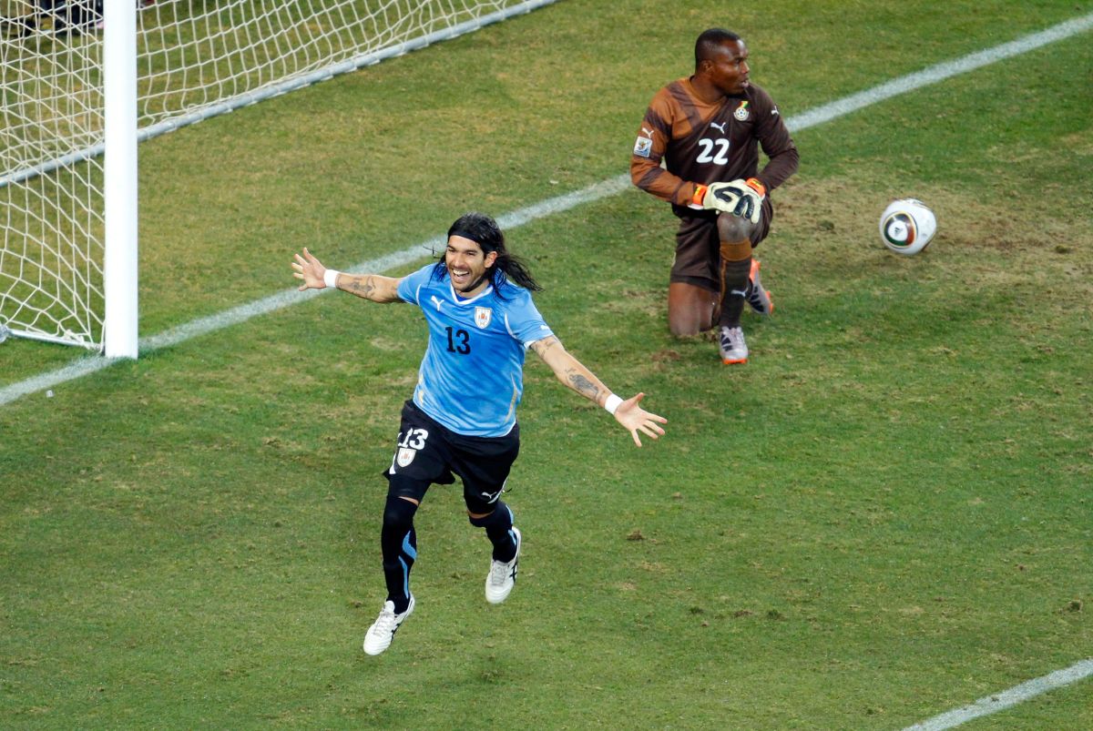 Abreu siempre será recordado por anotar el penal que clasificó a Uruguay a las semifinales del Mundial Sudáfrica 2010.