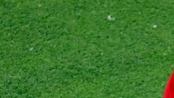 El goleador belga abrió la Eurocopa con doblete.