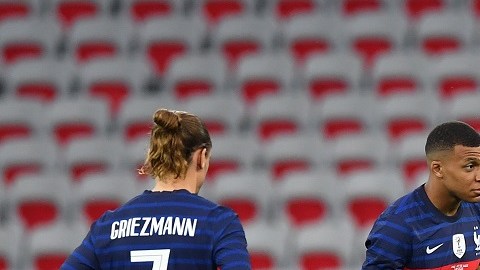 El tridente ofensivo francés se estrenó este miércoles contra Gales.