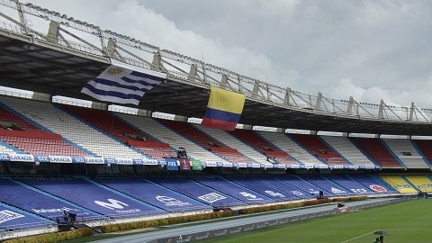 Colombia cayó 0-3 contra Uruguay en su ultima presentación en Barranquilla.