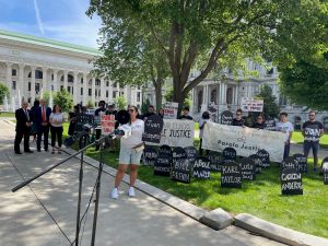 Suspenso hasta el último minuto por la aprobación de paquete de reforma judicial en la Legislatura de Nueva York