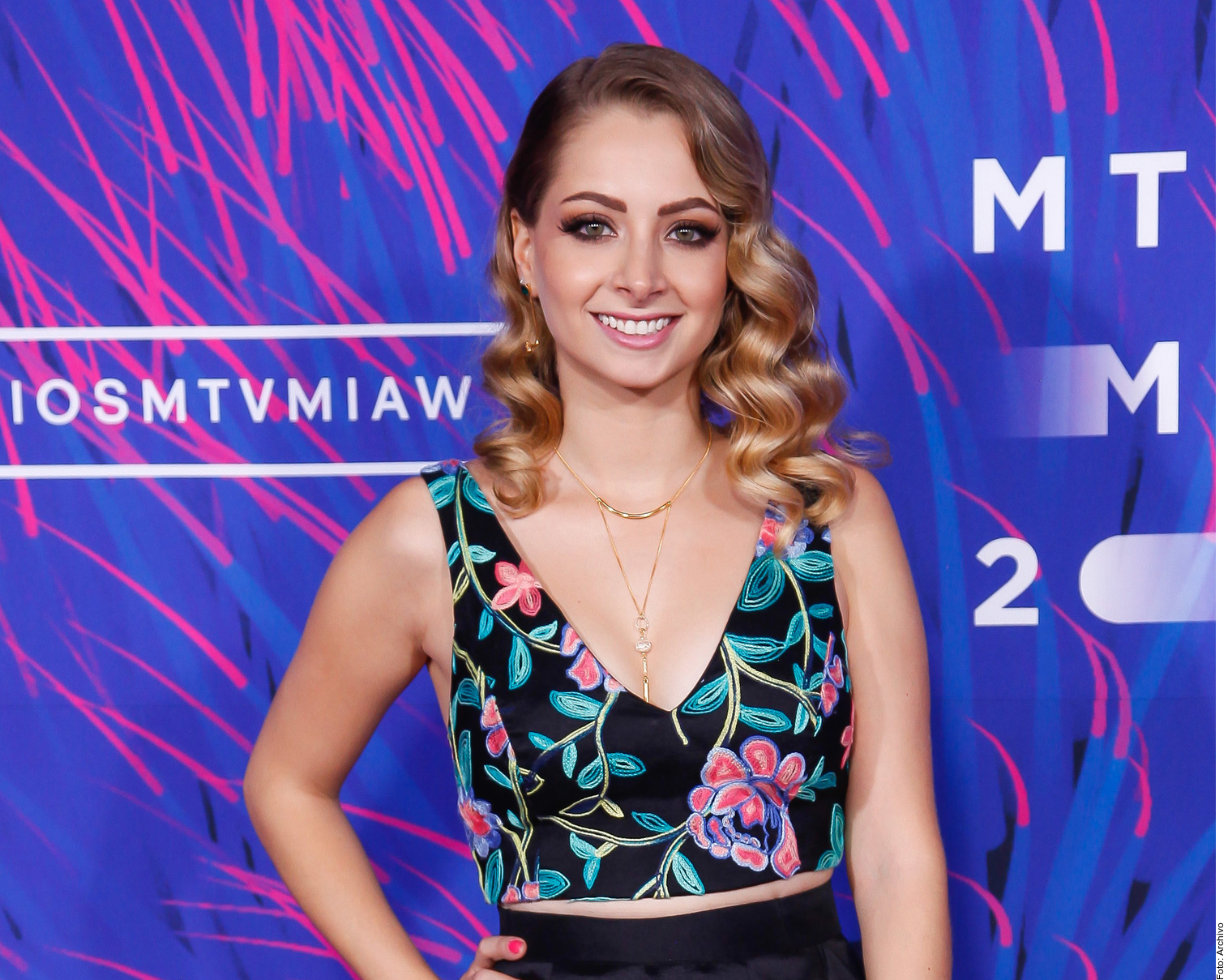 YosStop regala a su novio una bufanda que tejió desde la prisión